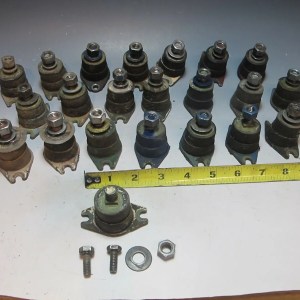 Evinrude Johnson Rubber Mount 0303879 303879 ...........----------