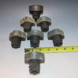 Evinrude Johnson 9.5 HP Rubber Mount Lower Front 309641 0309641 ................