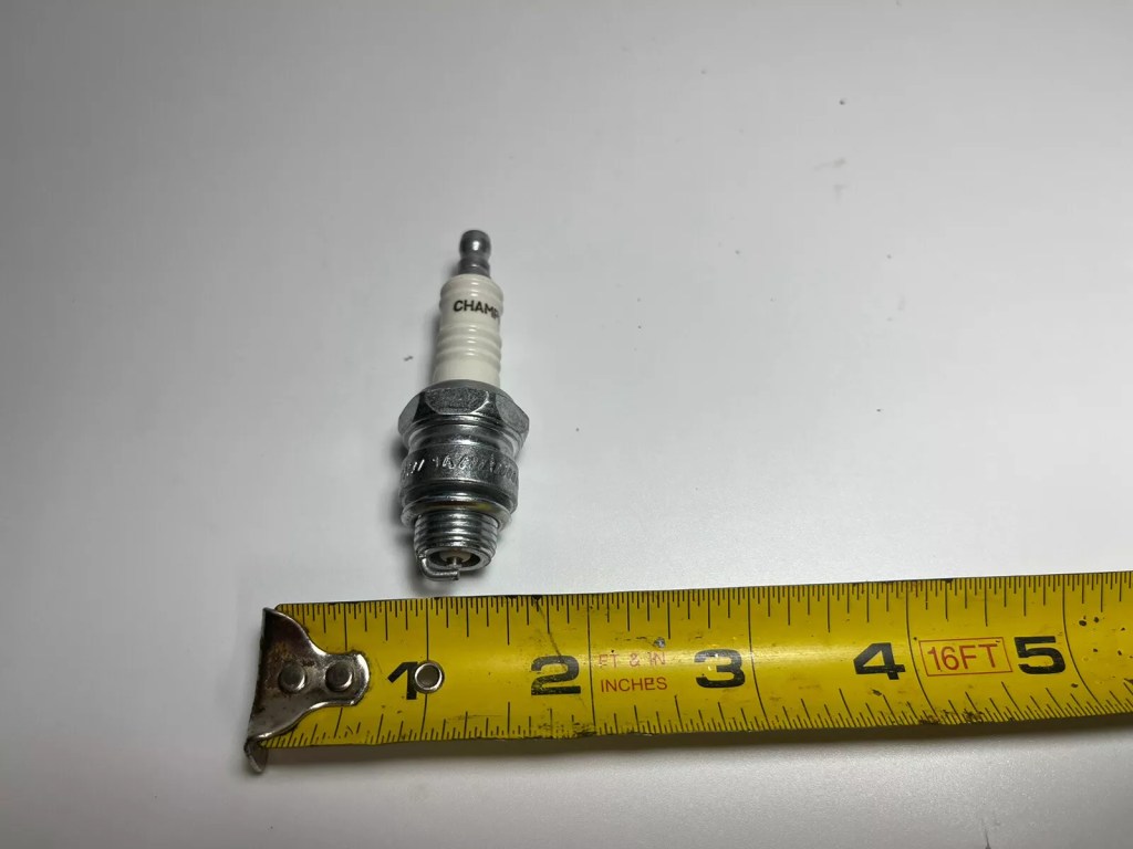 OMC Spark Plugs Champion J6C 1950s 1960s 1970s Outboards “Trusted T-Mike Parts”