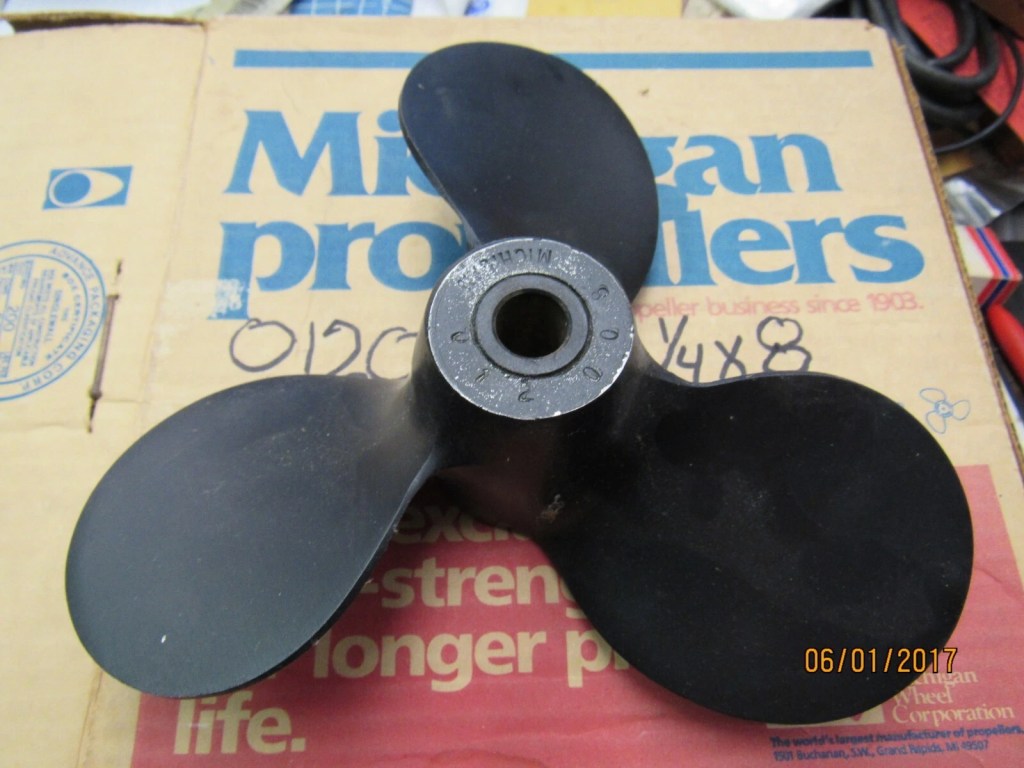 NEW MICHIGAN OMC JOHNSON EVINRUDE PROPELLER 012008 8 1/4 X 8 PIN DRIVE