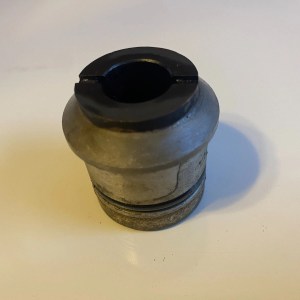 OMC 375751 302493 302495 Evinrude Johnson Gear Housing Head Prop Shaft Seal