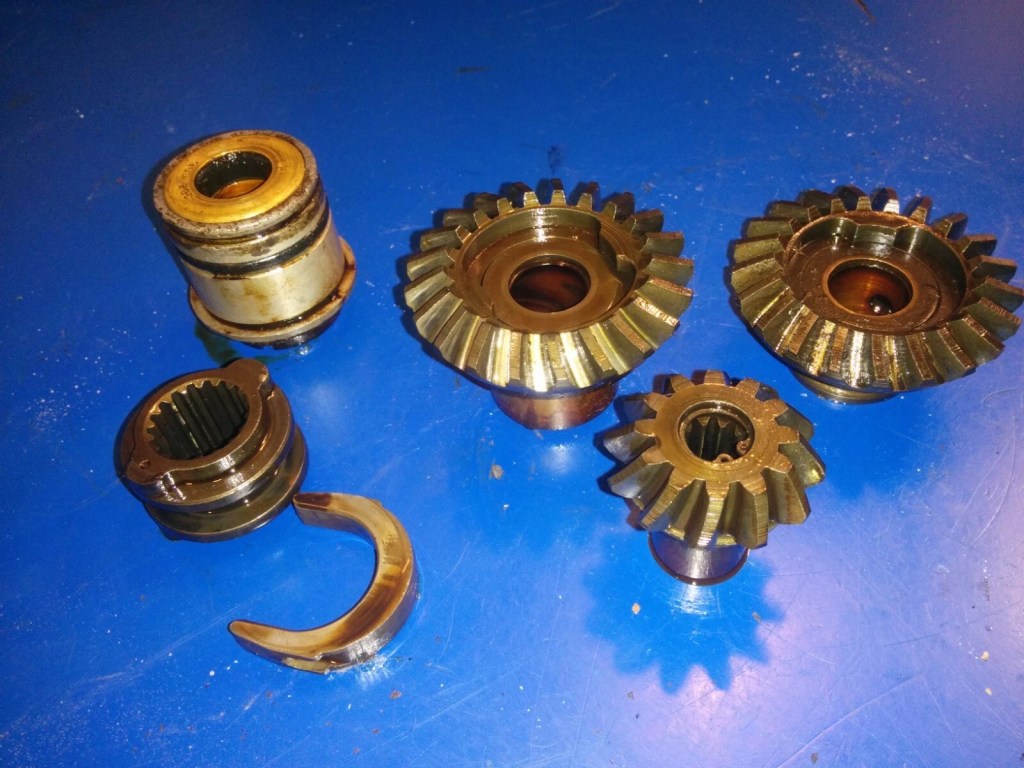 0377147 0391018 0302500 0376485 0375711 for gearcase 15hp 15016 Johnson Evinrude